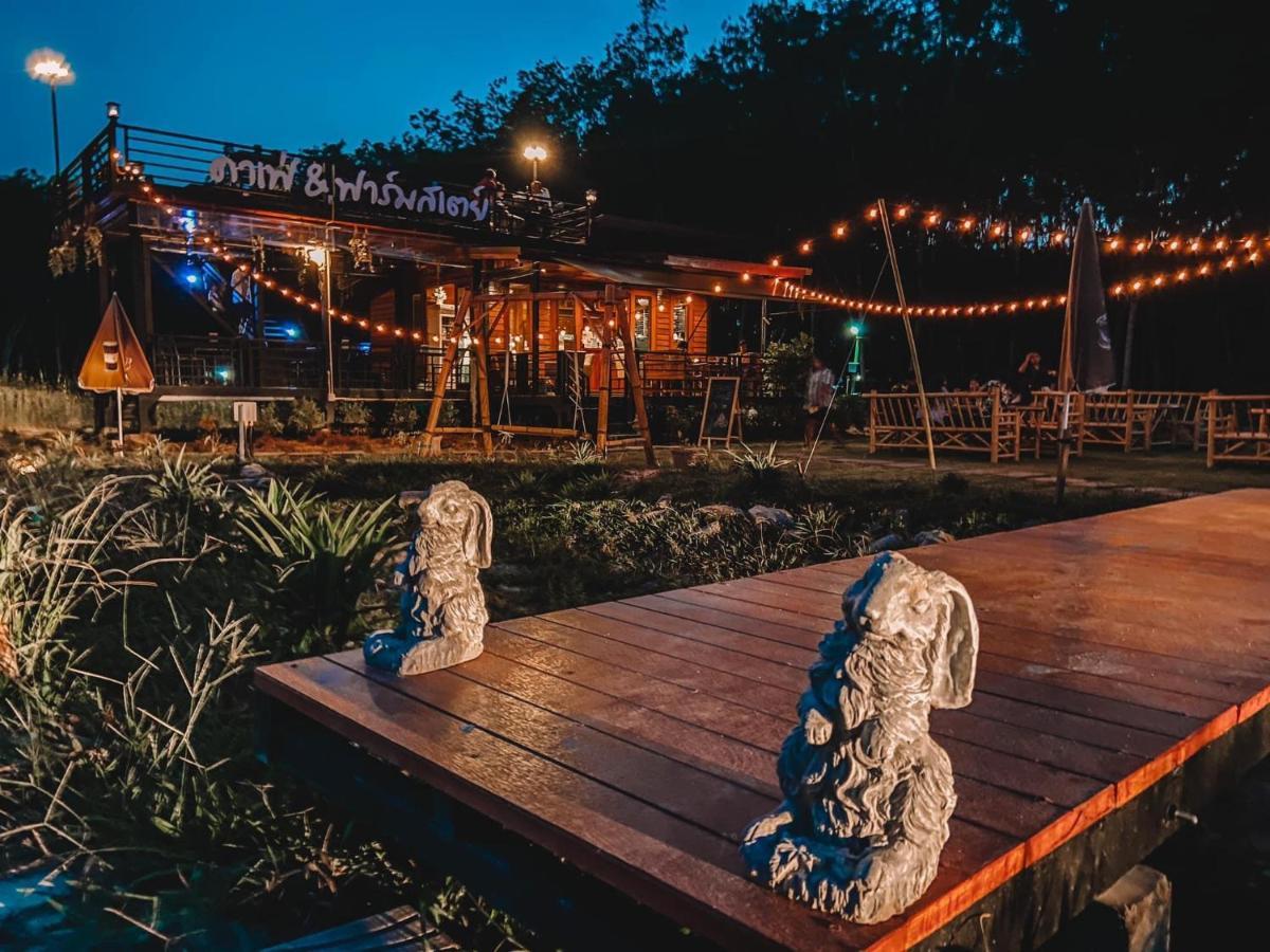 ไร่นาบัวหลวง คาเฟ่ & ฟาร์มสเตย์ Raina Bualuang Cafe & Farm Stay Ban Na No 외부 사진
