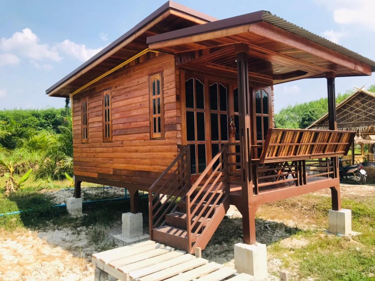 ไร่นาบัวหลวง คาเฟ่ & ฟาร์มสเตย์ Raina Bualuang Cafe & Farm Stay Ban Na No 외부 사진