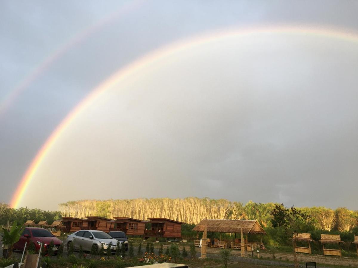 ไร่นาบัวหลวง คาเฟ่ & ฟาร์มสเตย์ Raina Bualuang Cafe & Farm Stay Ban Na No 외부 사진
