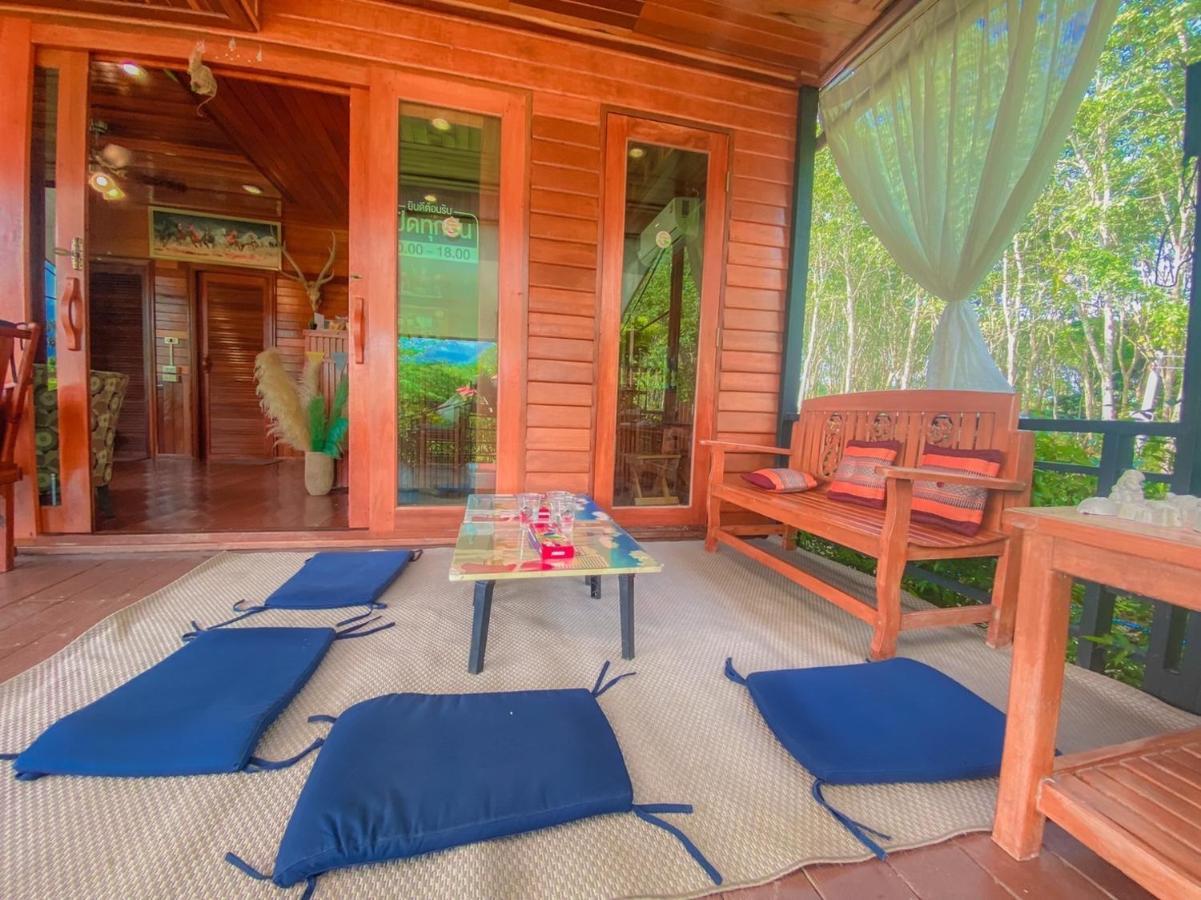 ไร่นาบัวหลวง คาเฟ่ & ฟาร์มสเตย์ Raina Bualuang Cafe & Farm Stay Ban Na No 외부 사진