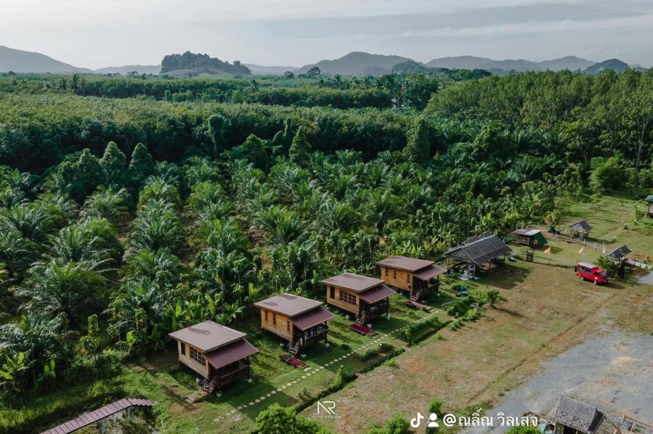 ไร่นาบัวหลวง คาเฟ่ & ฟาร์มสเตย์ Raina Bualuang Cafe & Farm Stay Ban Na No 외부 사진