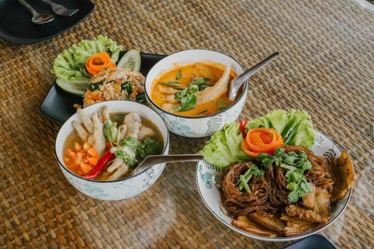 ไร่นาบัวหลวง คาเฟ่ & ฟาร์มสเตย์ Raina Bualuang Cafe & Farm Stay Ban Na No 외부 사진